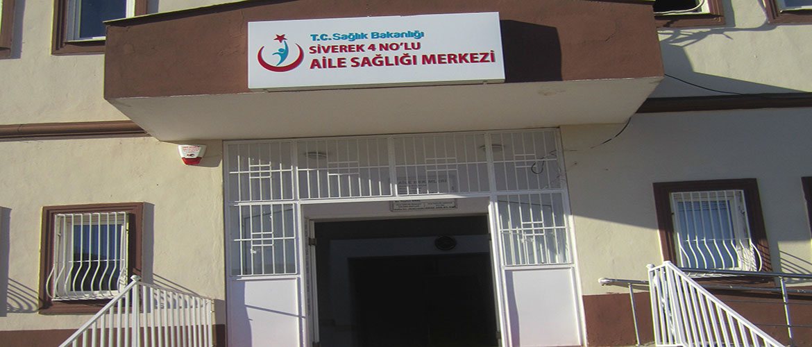 Siverek 4 Numaralı Aile Sağlığı Merkezi giriş tabelası